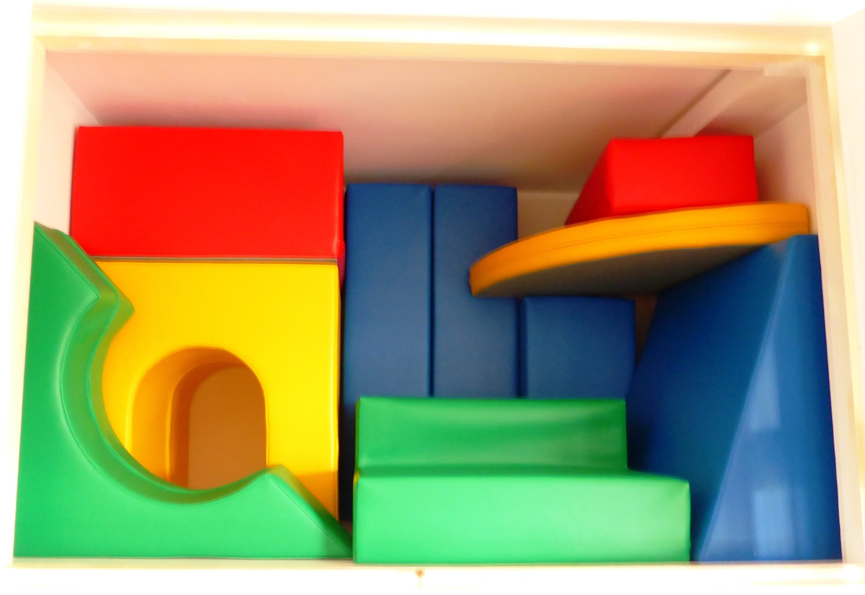 Iglu Soft Play In Top Cupboard